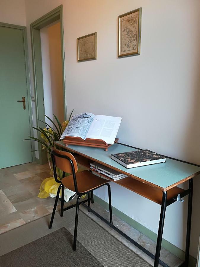 Casa Di Barbara Villa คาสติญโญเน เดลเล สติเวียเร ภายนอก รูปภาพ