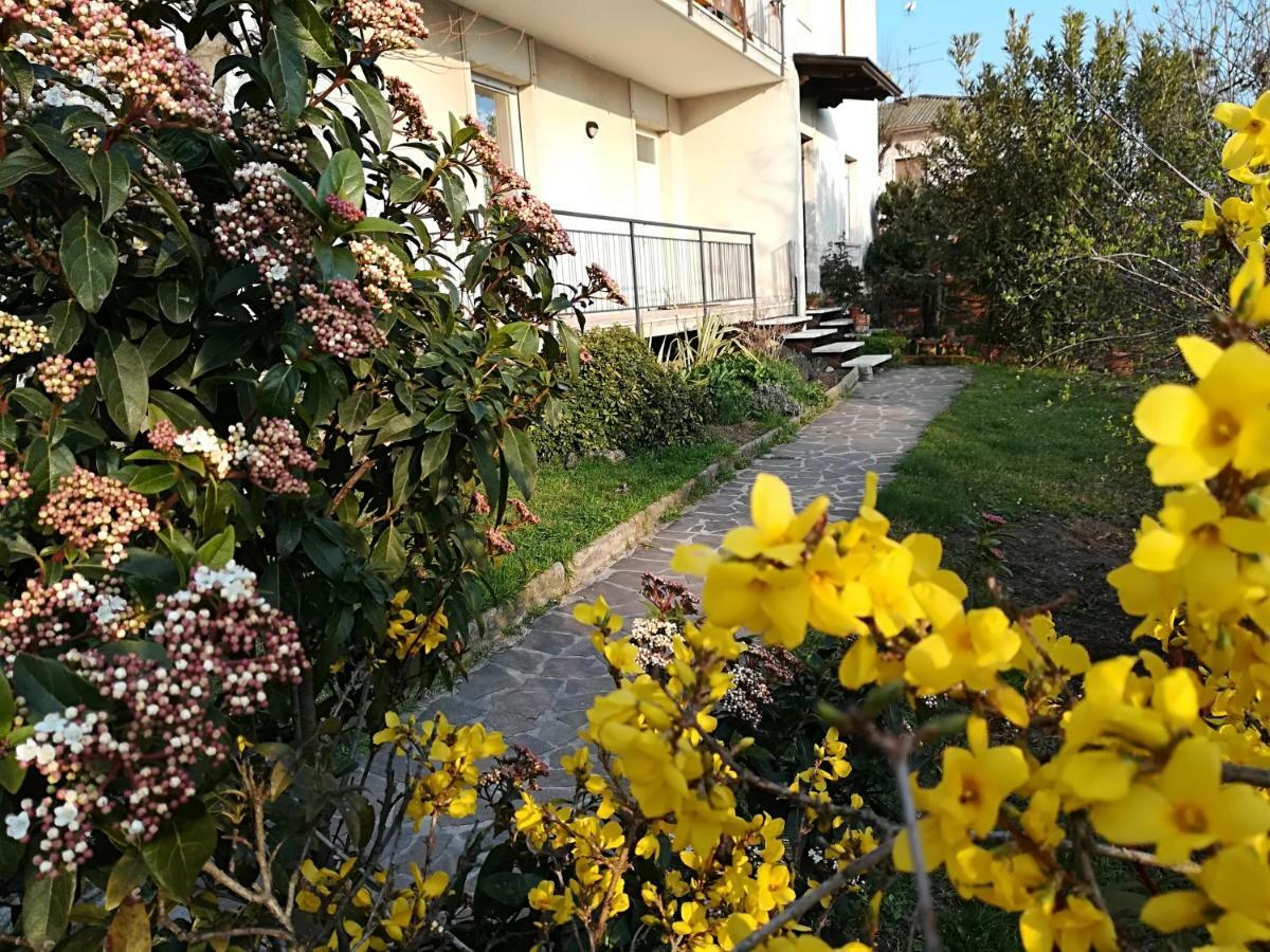 Casa Di Barbara Villa คาสติญโญเน เดลเล สติเวียเร ภายนอก รูปภาพ